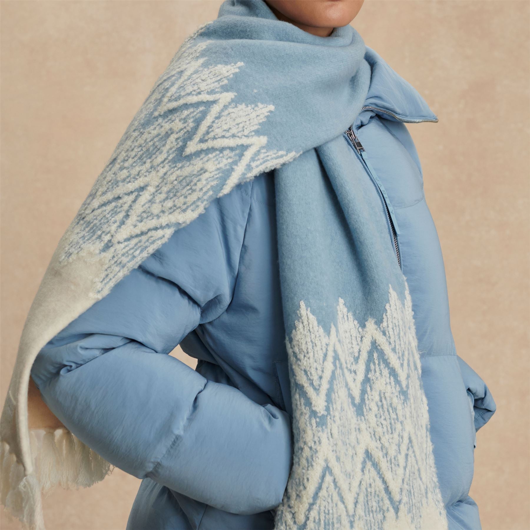 Varley Sebastian Jacquard Scarf 2.0 Ashley Blue | TRENDYGOLF UK