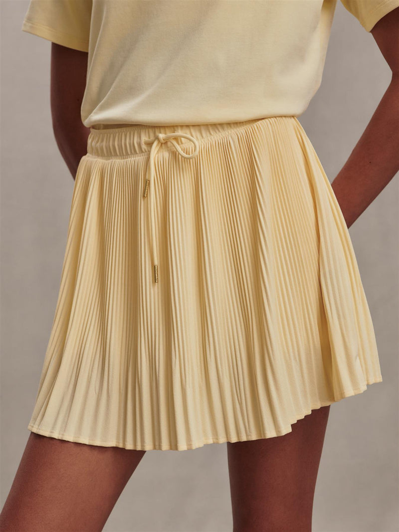 Davina High Rise 15-Inch Skort Anise Flower