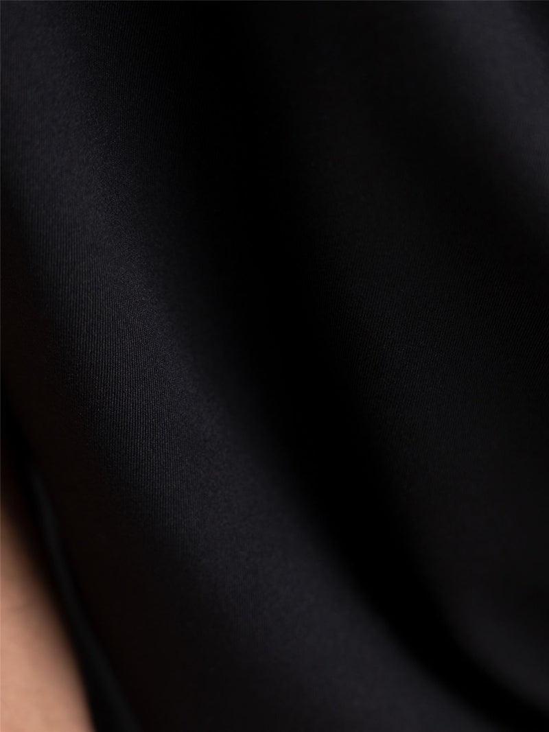 Ultimate365 Classic Quarter Zip Gilet Black