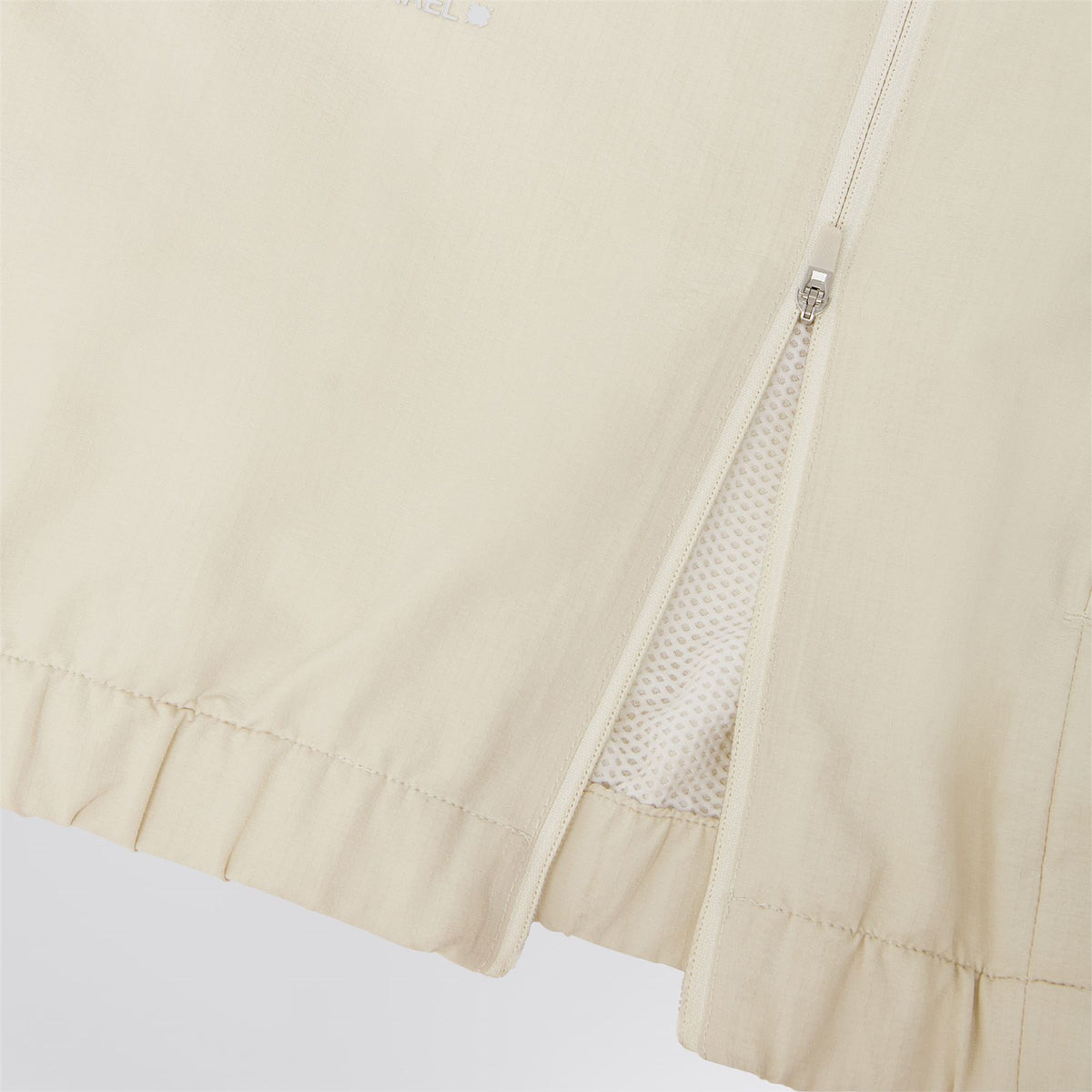 V-Neck Pullover Windbreaker Ivory
