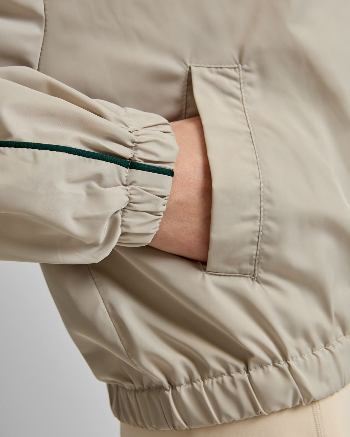 Breaker Jacket Beige