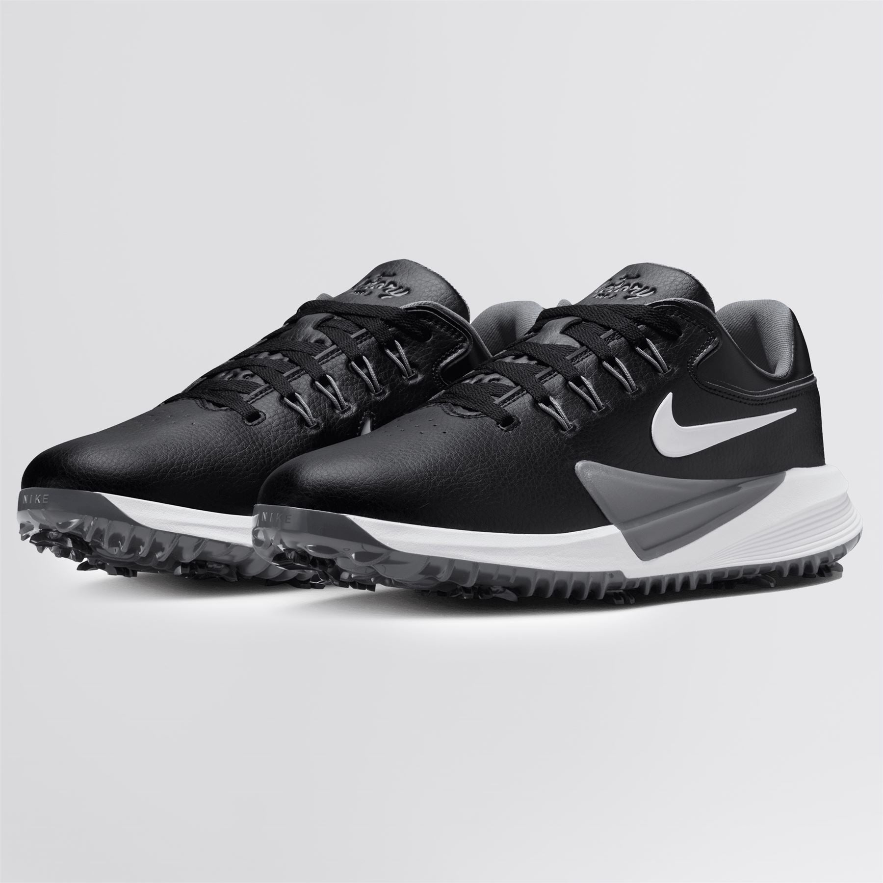 Victory Pro 4 Spiked Black/White/Iron Grey – TRENDYGOLF UK