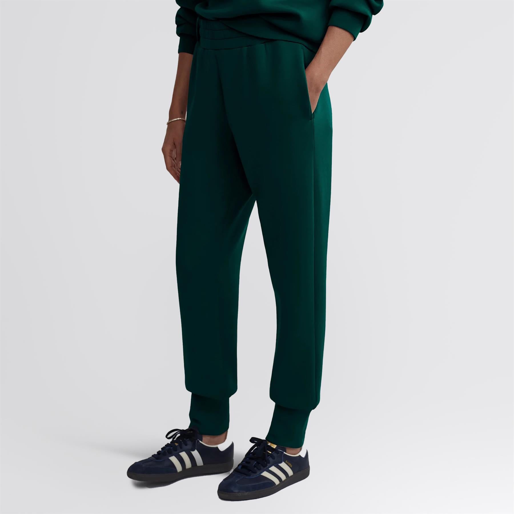 The Slim 25-Inch Cuff Trousers Forest