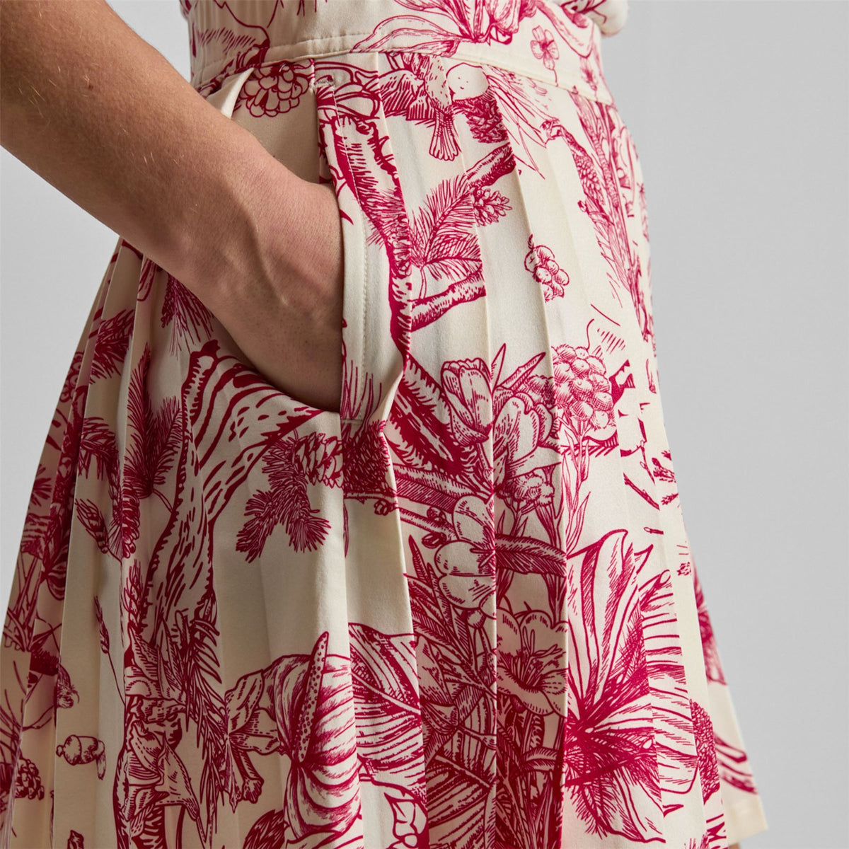 Knife Pleat Skirt Red Botanical