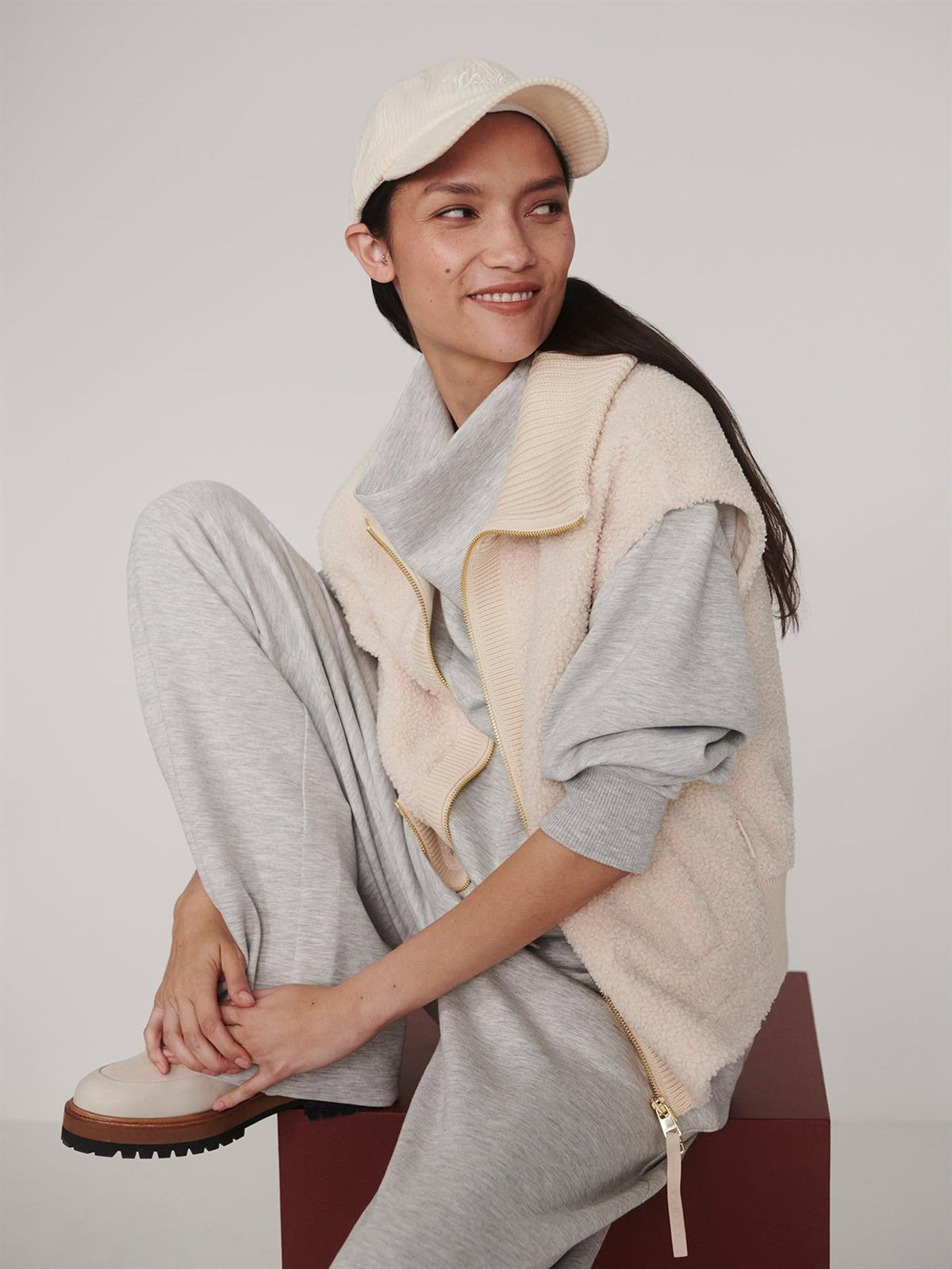 Dominic Sherpa Gilet Sandshell