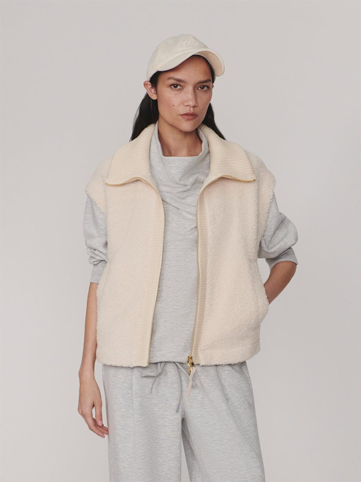 Dominic Sherpa Gilet Sandshell