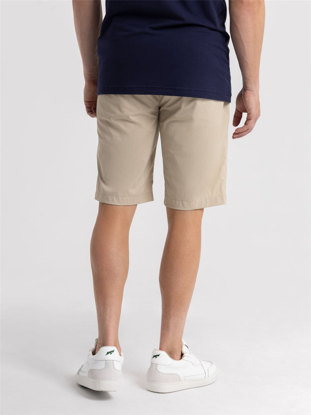 Golf Tech Carpenter 10.5-inch Shorts Khaki