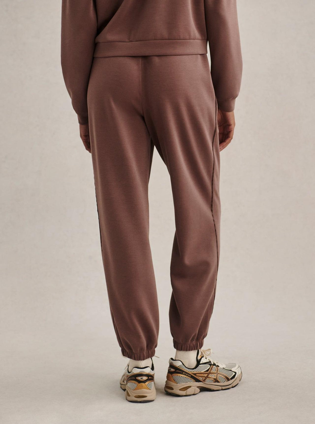 Eli Joggers 27 Coffee Quartz