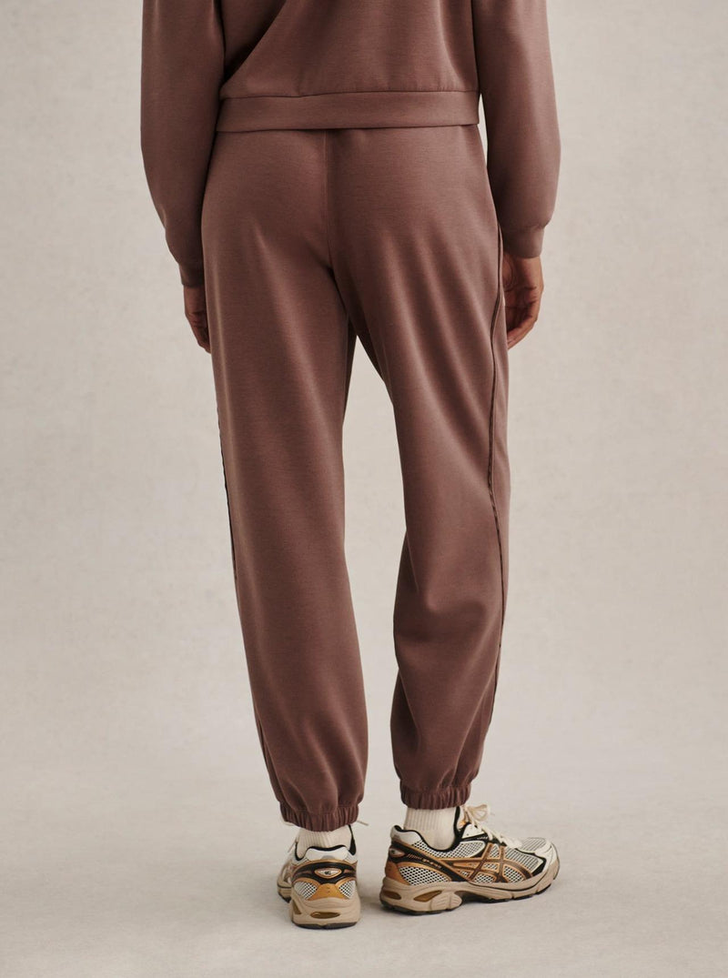 Eli Joggers 27