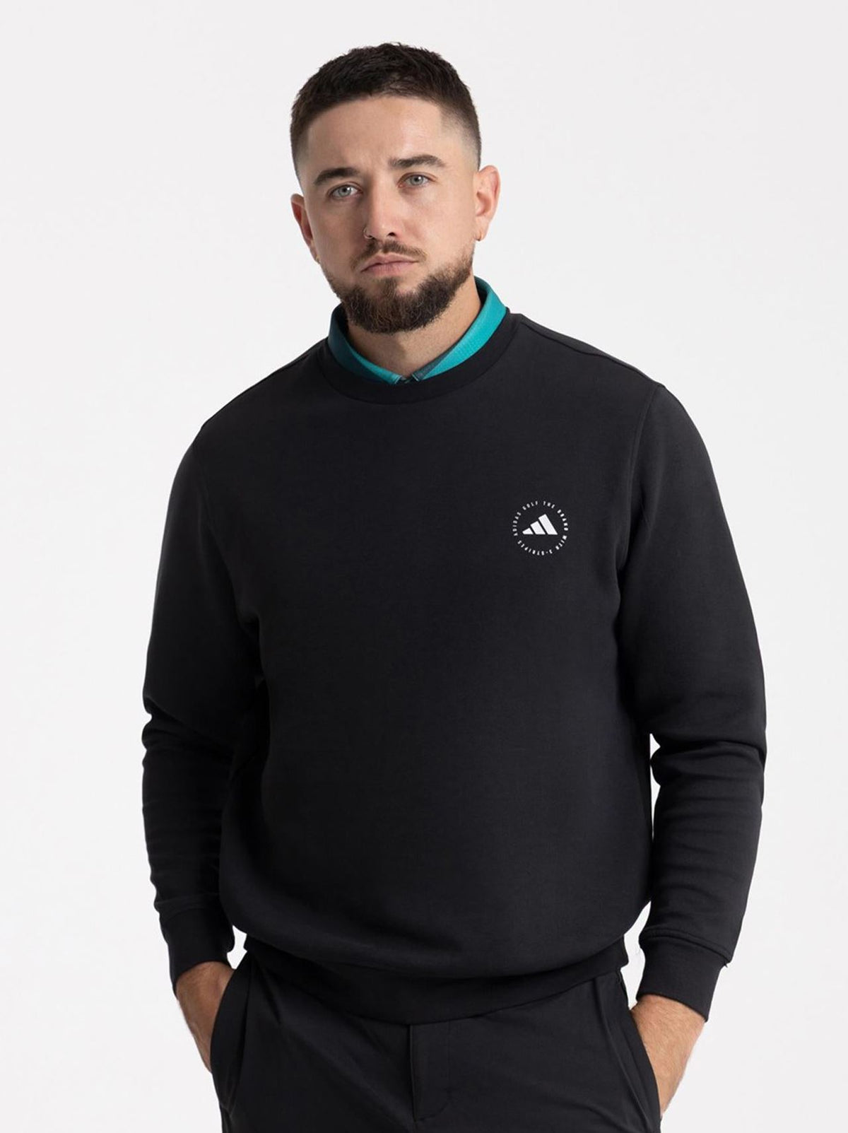 Core Rundhals-Sweatshirt mit normaler Passform, Schwarz – SS24
