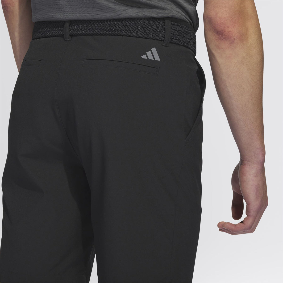 Ultimate365 Short de golf extensible coupe régulière de 8,5 pouces noir - SS24