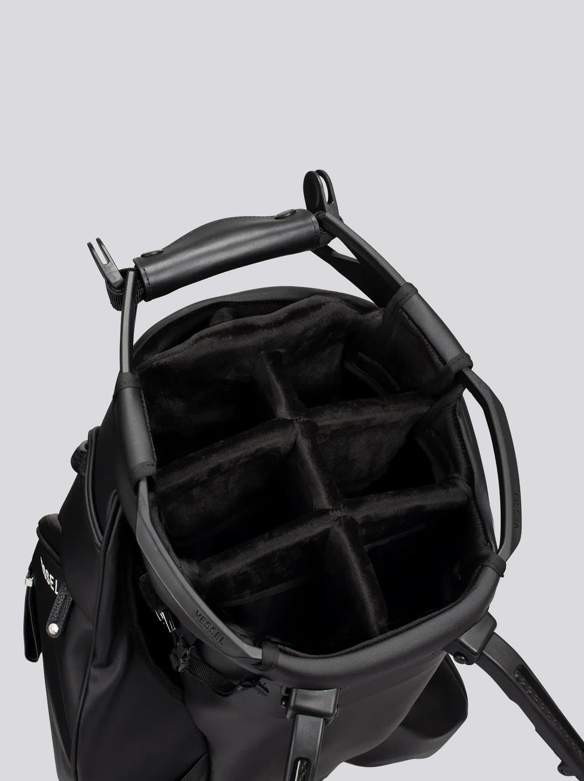 Player V Pro 7-Way Stand Bag Pebbled Black