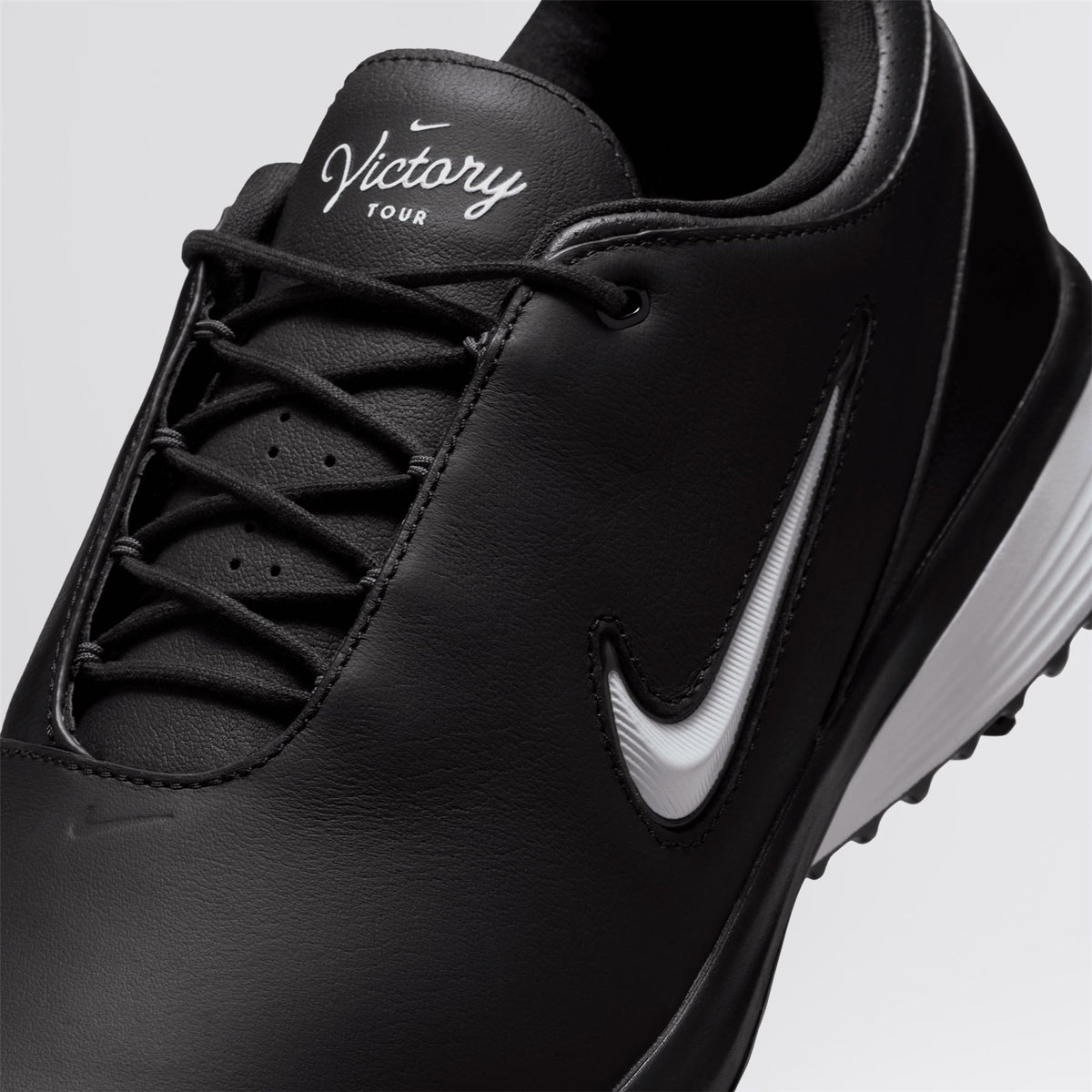 Victory Tour 4 Spiked Golf Shoes Black/White