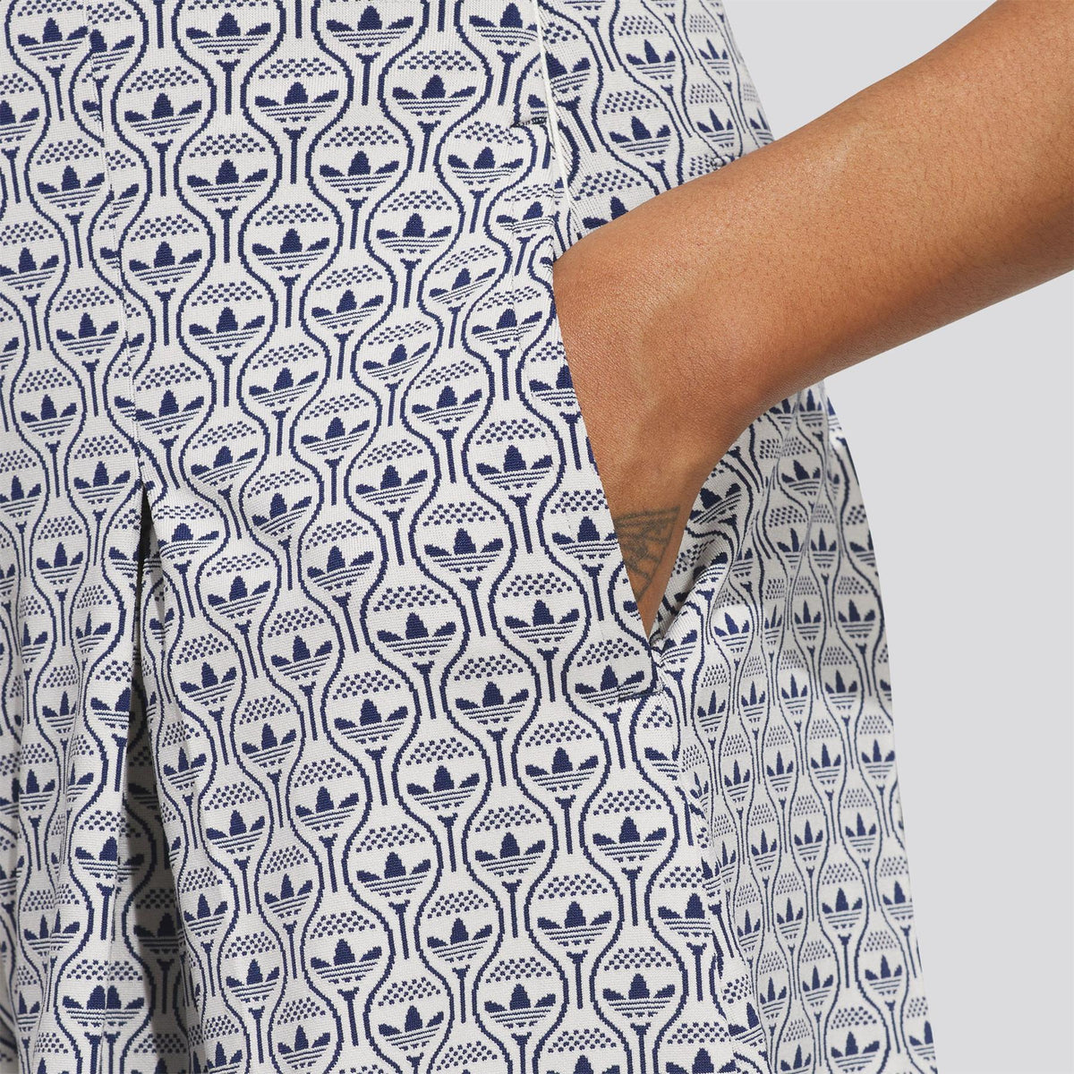 Originals All Over Skort Chalk White/Night Indigo