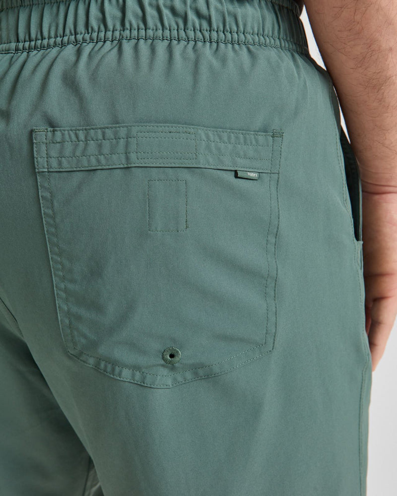 Kore 7-Inch Lined Short Agate Green Tonal