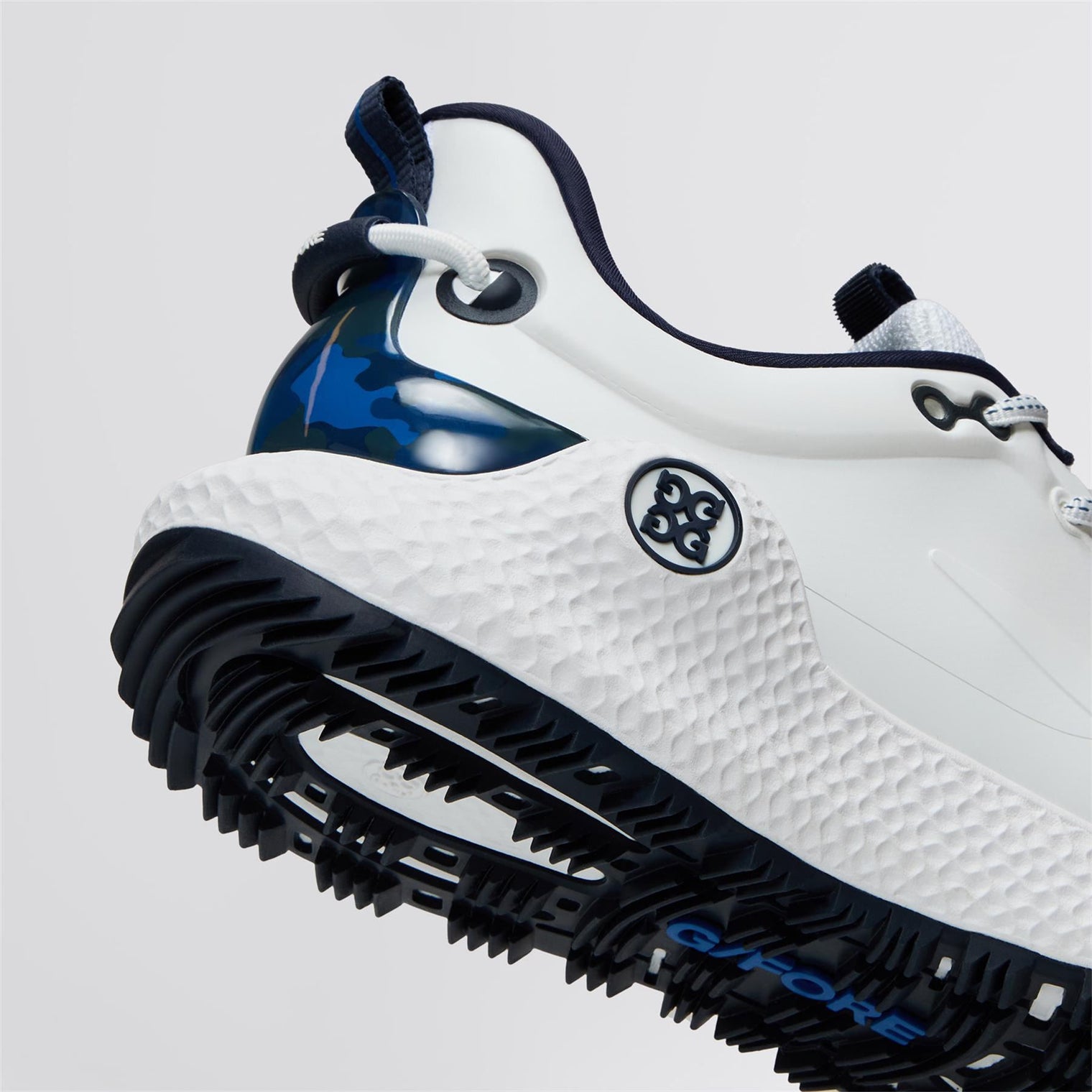 G/FORE MG4+ O2 Camo Accent Golf Shoes Snow/Twilight | TRENDYGOLF UK