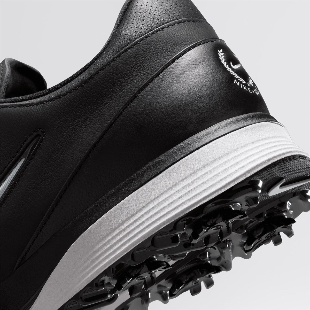 Victory Tour 4 Spiked Golf Shoes Black/White