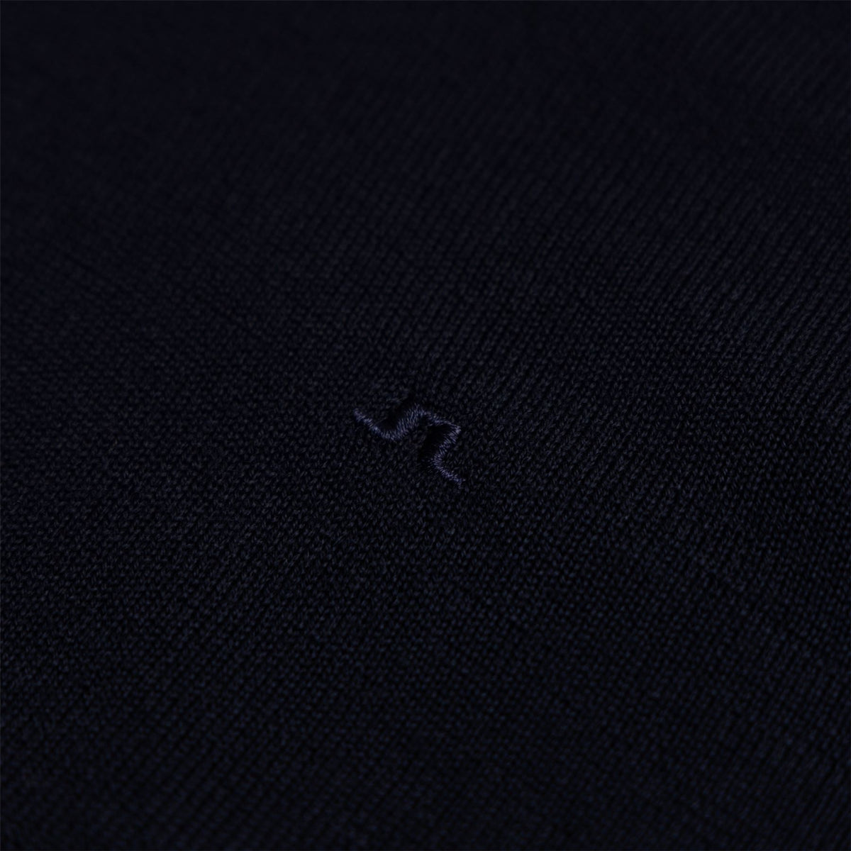 Lyle Light Merino Crew Neck JL Navy - SS23 – TRENDYGOLF UK